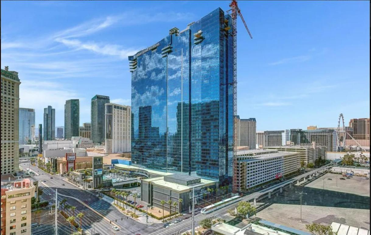 Signature Mgm Suite With Strip And Sphere View Las Vegas Luaran gambar