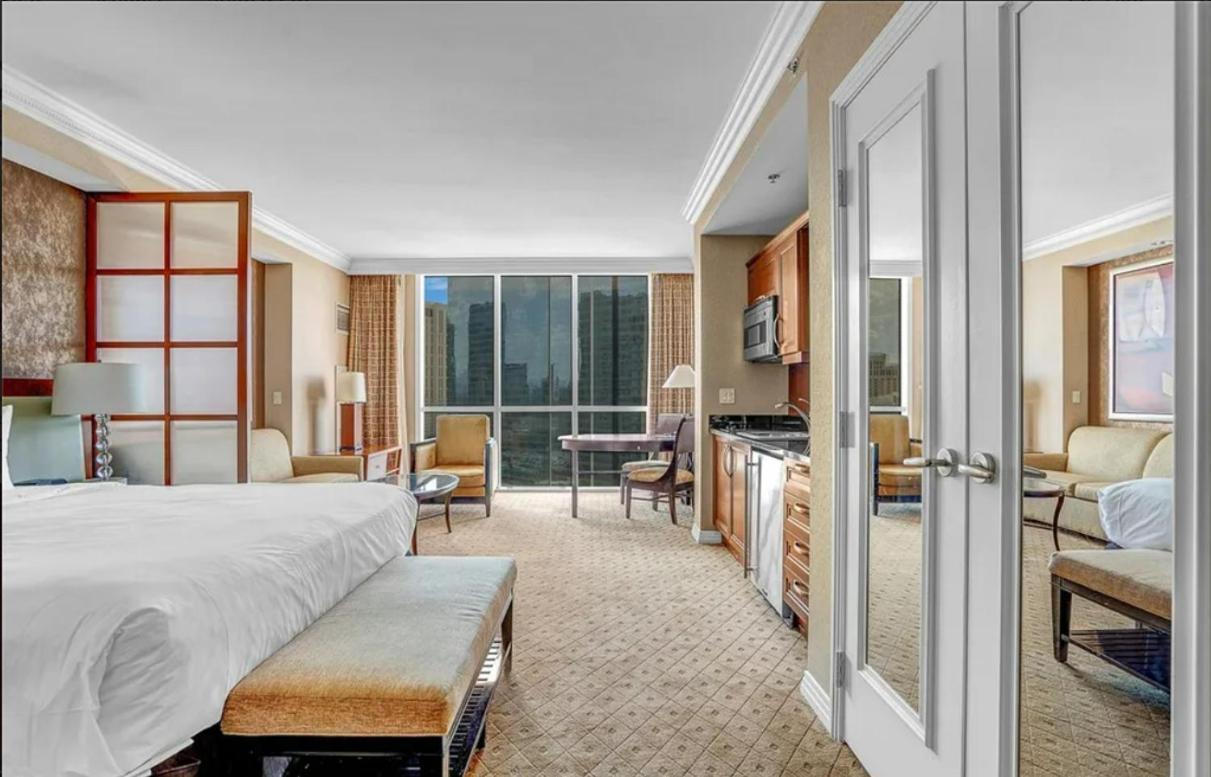 Signature Mgm Suite With Strip And Sphere View Las Vegas Luaran gambar