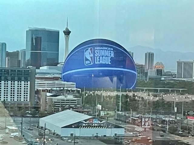 Signature Mgm Suite With Strip And Sphere View Las Vegas Luaran gambar