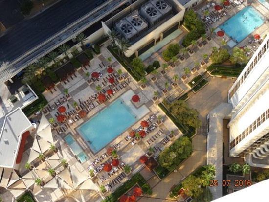 Signature Mgm Suite With Strip And Sphere View Las Vegas Luaran gambar